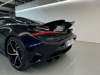 McLaren 750s Vorführwagen