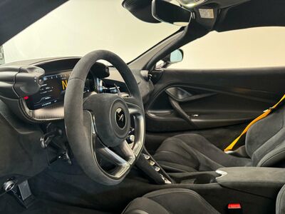 McLaren 750s Vorführwagen