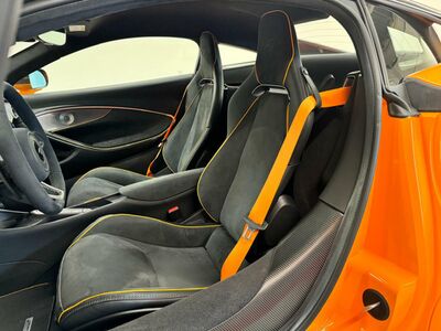 McLaren Artura Gebrauchtwagen