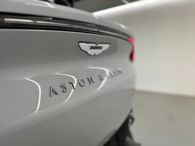 Aston Martin DBX Neuwagen