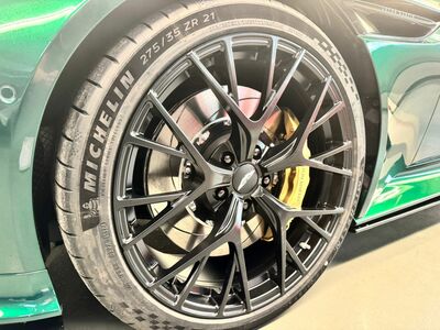 Aston Martin DB12 Neuwagen