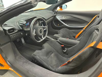 McLaren Artura Gebrauchtwagen