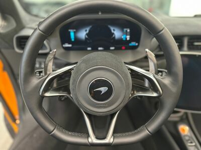 McLaren Artura Gebrauchtwagen