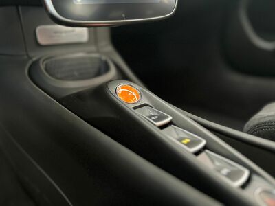 McLaren Artura Neuwagen