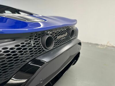 McLaren Artura Neuwagen