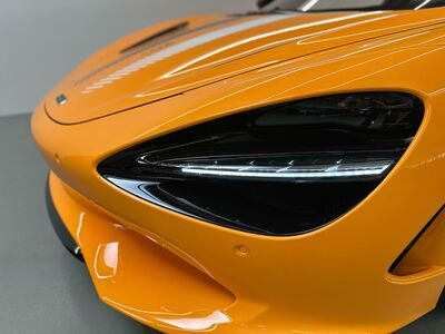 McLaren 750s Neuwagen