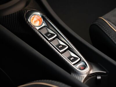 McLaren Artura Gebrauchtwagen