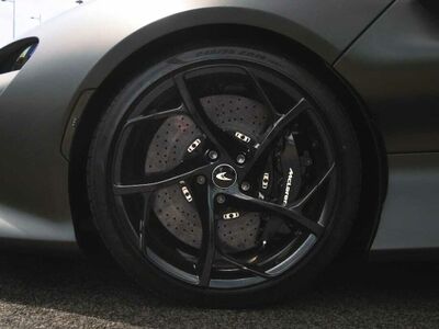 McLaren Elva Neuwagen