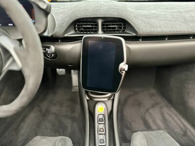 McLaren Artura Neuwagen