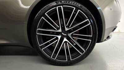 Aston Martin DB12 Neuwagen Aston Martin DB12 Neuwagen