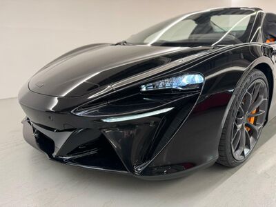 McLaren Artura Neuwagen