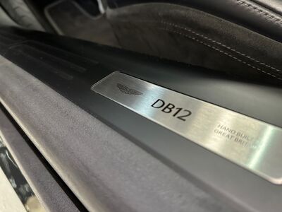 Aston Martin DB12 Gebrauchtwagen Aston Martin DB12 Gebrauchtwagen