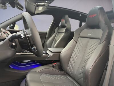 Aston Martin DBX Neuwagen