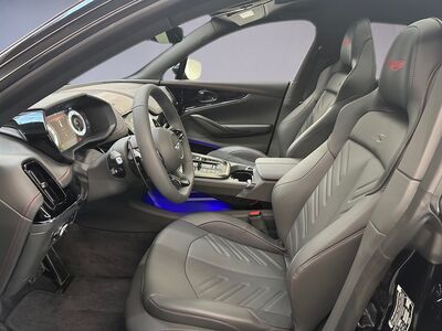 Aston Martin DBX Neuwagen