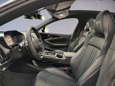 Aston Martin DBX Neuwagen