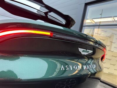 Aston Martin DBX Neuwagen