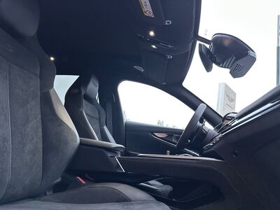 Aston Martin DBX Neuwagen