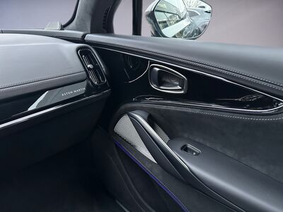 Aston Martin DBX Neuwagen