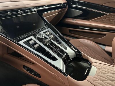 Aston Martin DB12 Neuwagen