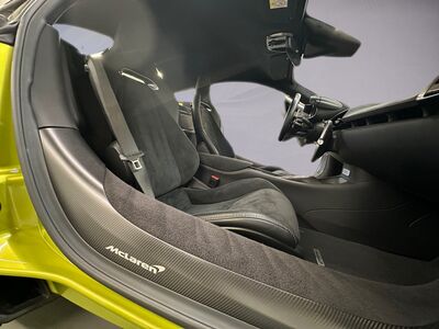 McLaren Artura Gebrauchtwagen