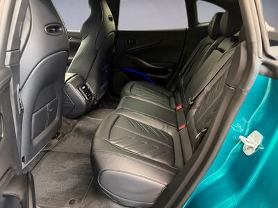 Aston Martin DBX Neuwagen