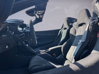 McLaren 750s Neuwagen