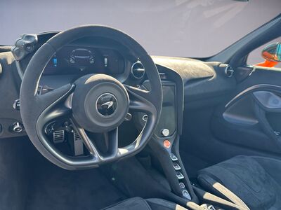 McLaren 750s Neuwagen