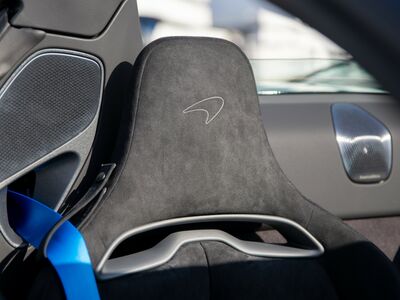 McLaren Artura Neuwagen