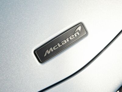 McLaren Artura Neuwagen