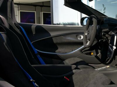 McLaren Artura Neuwagen