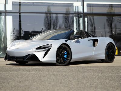 McLaren Artura Neuwagen