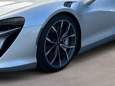McLaren Artura Gebrauchtwagen