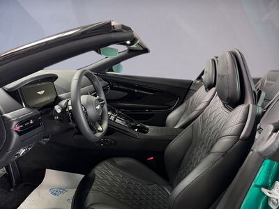 Aston Martin DB12 Neuwagen