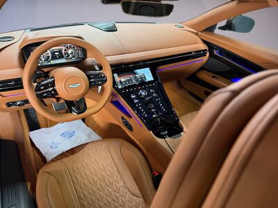 Aston Martin DB12 Vorführwagen