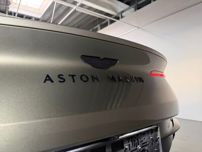 Aston Martin DB12 Vorführwagen