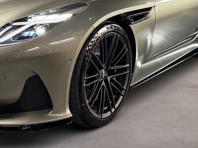 Aston Martin DB12 Vorführwagen