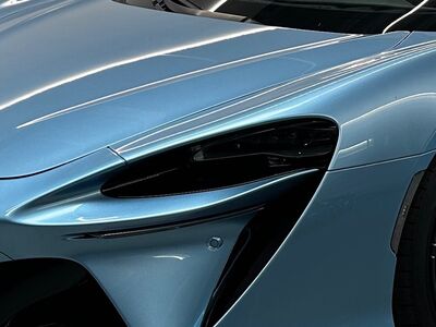 McLaren Artura Neuwagen