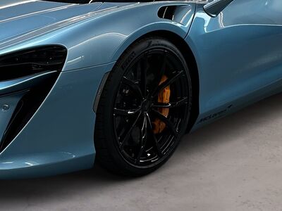 McLaren Artura Neuwagen