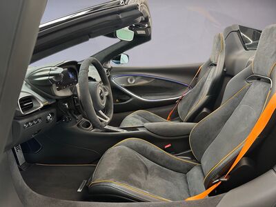 McLaren Artura Neuwagen