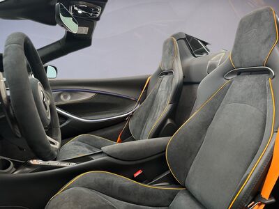 McLaren Artura Neuwagen