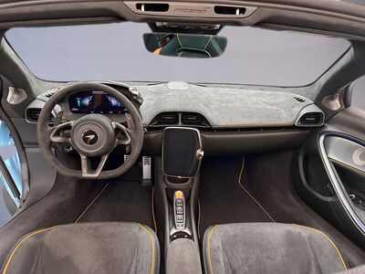McLaren Artura Neuwagen