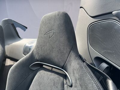 McLaren Artura Neuwagen