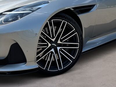 Aston Martin DB12 Gebrauchtwagen