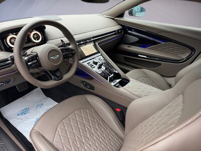 Aston Martin DB12 Neuwagen