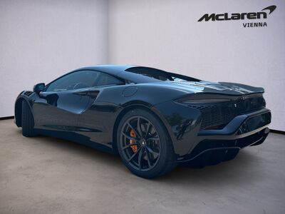 McLaren Artura Neuwagen
