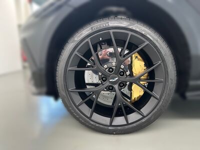 Aston Martin DBX Neuwagen