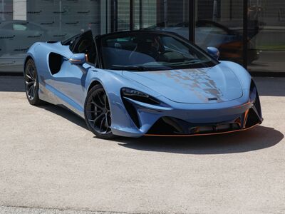McLaren Artura Neuwagen