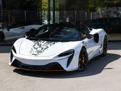 McLaren Artura Neuwagen McLaren Artura Neuwagen
