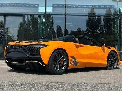 McLaren Artura Neuwagen McLaren Artura Neuwagen