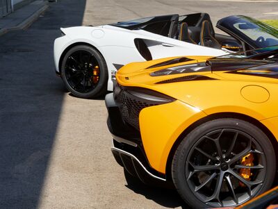 McLaren Artura Neuwagen